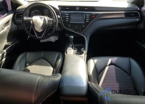 2019 Toyota Camry L z USA, uszkodzony, nr VIN 4T1B11HKXKU247292